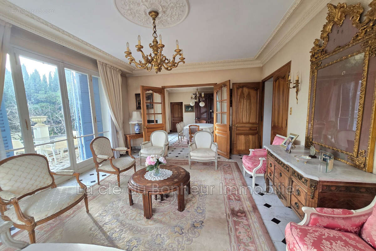 Maison à GREOUX-LES-BAINS