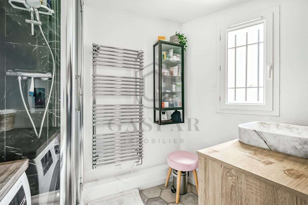 Appartement à PARIS-7E