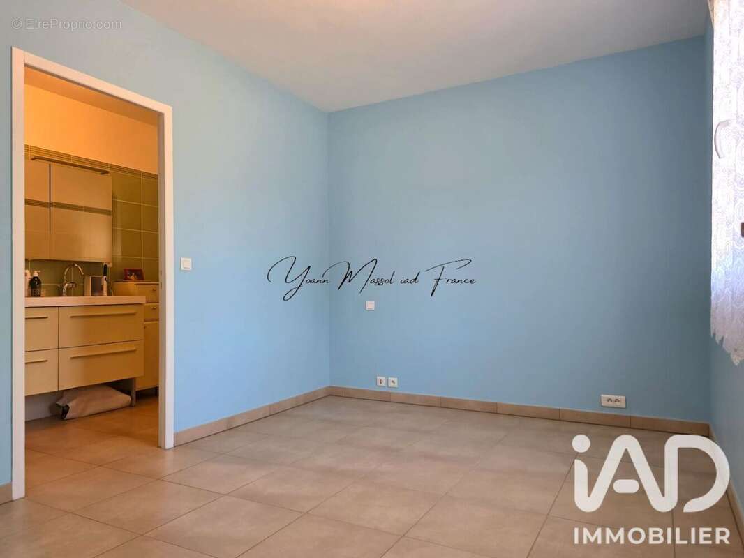 Maison 169 m² à Saint-Jean-Delnous  - photo 9