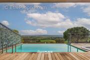 Appartement à VILLENEUVE-LES-AVIGNON