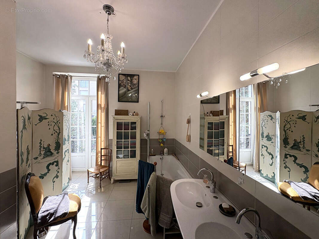 Appartement à CHARLEVILLE-MEZIERES