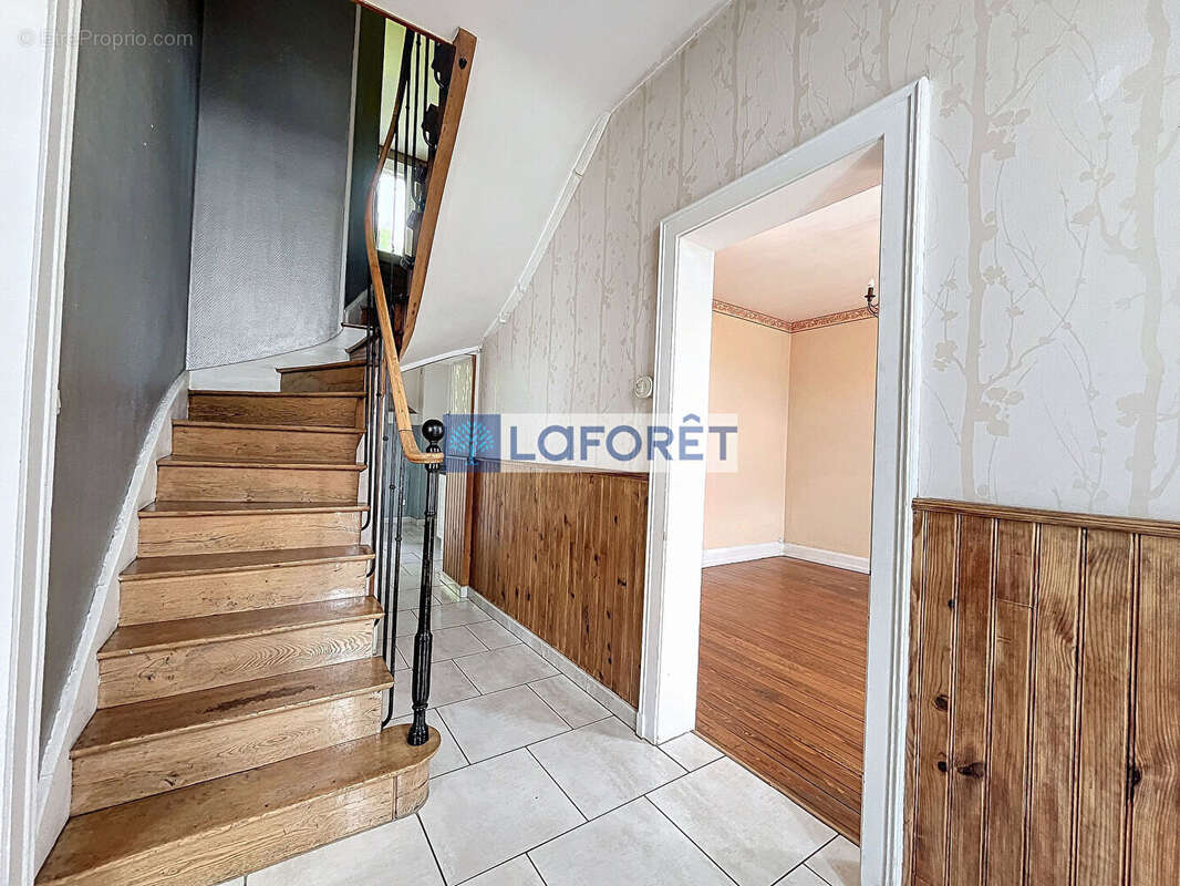 Maison à BROUSSEVAL