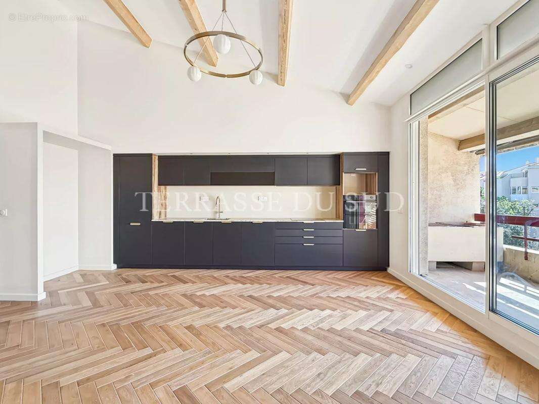 Appartement à MARSEILLE-8E