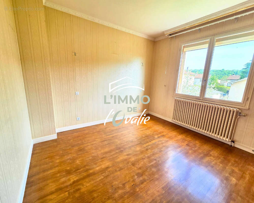 Maison à BIARS-SUR-CERE