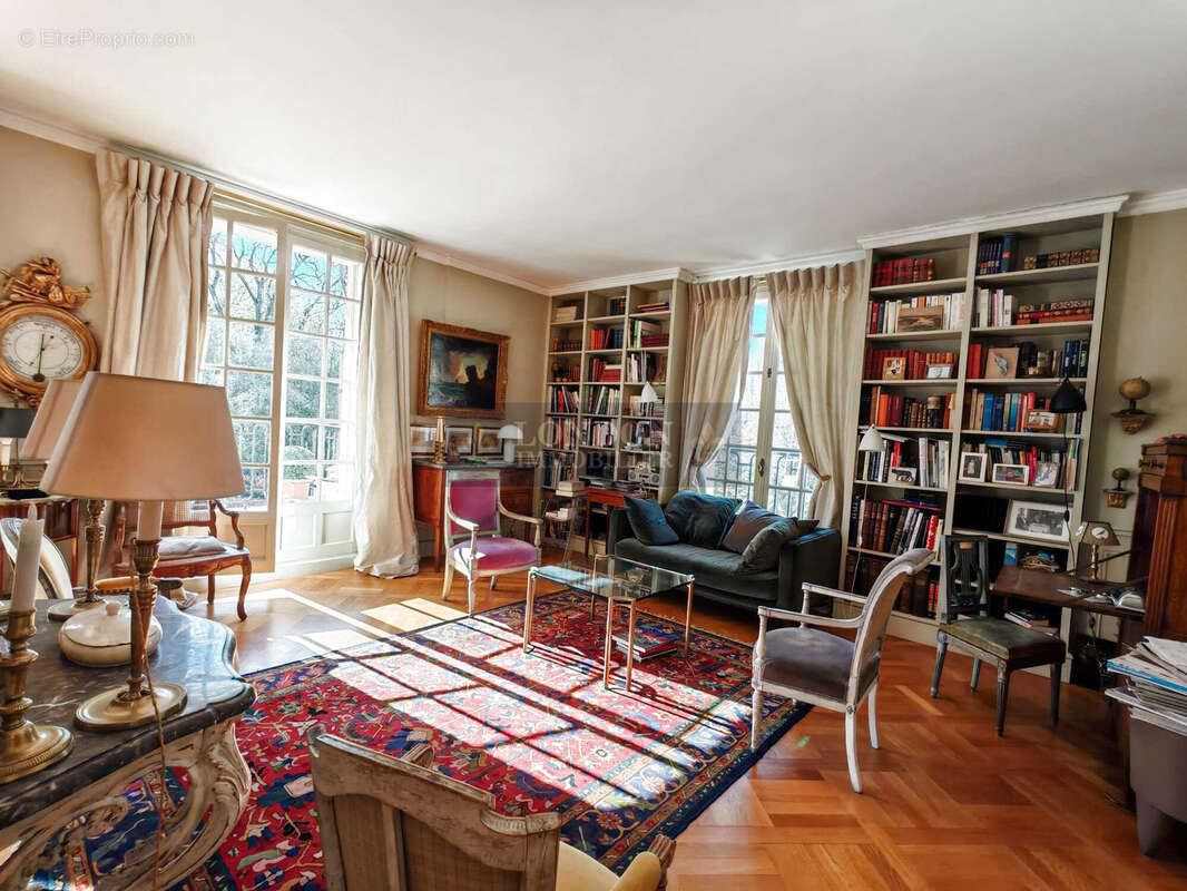 Appartement à VERSAILLES