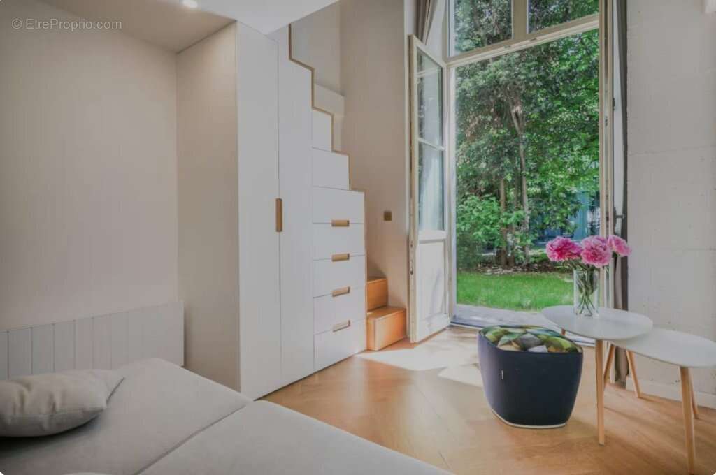 Appartement à PARIS-3E