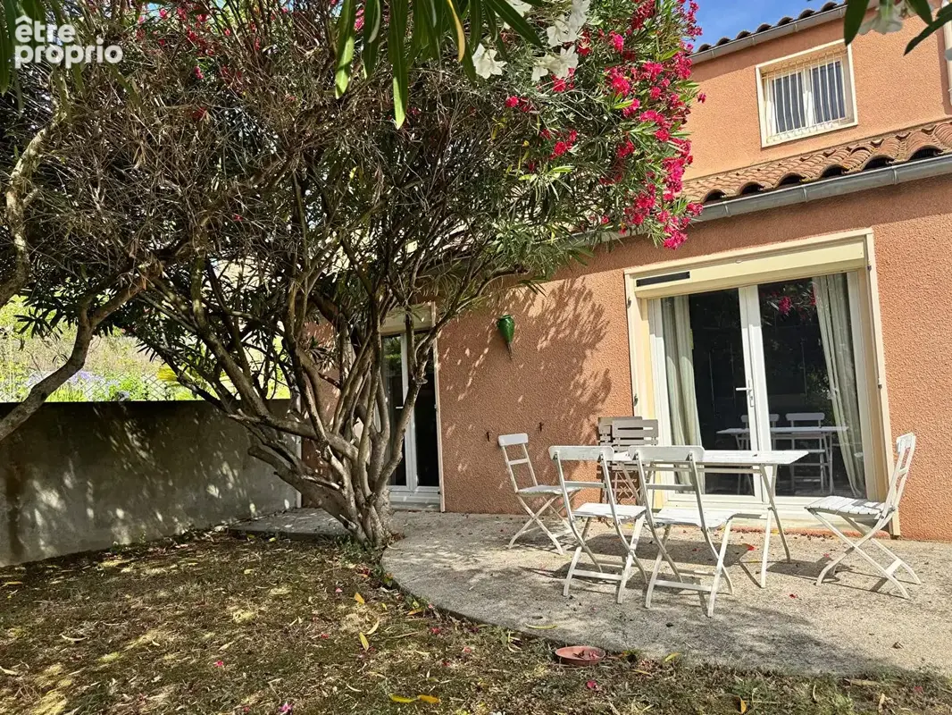 REF - CONVIVIALITÉ7 - CARCASSONNE - Pavillon de type 5 avec jardin et piscine - photo 4
