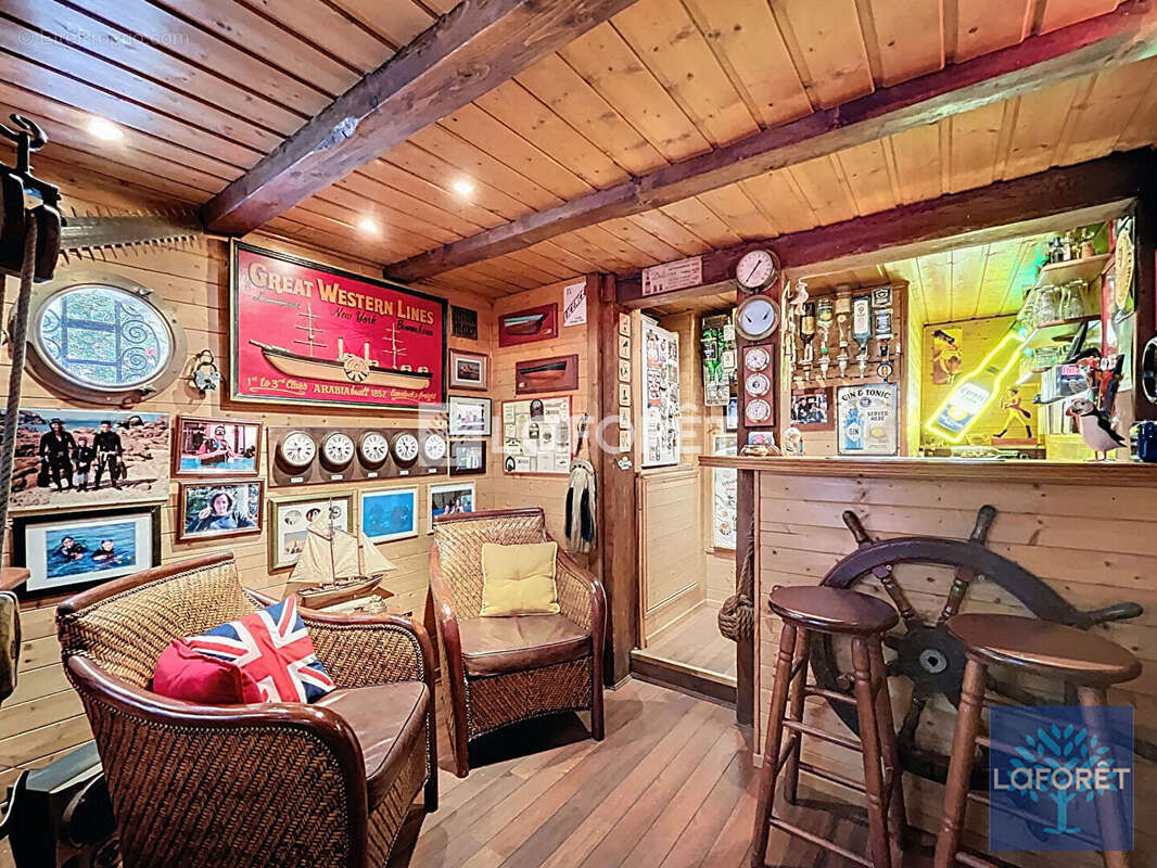 Maison à VIGNEUX-SUR-SEINE