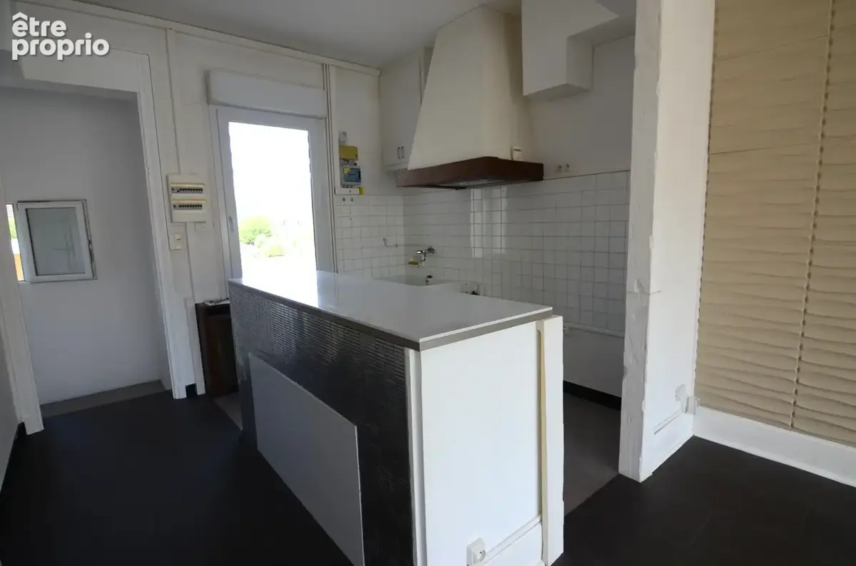 Maison de ville de caractère et terrain privatif de 586m2 - photo 9