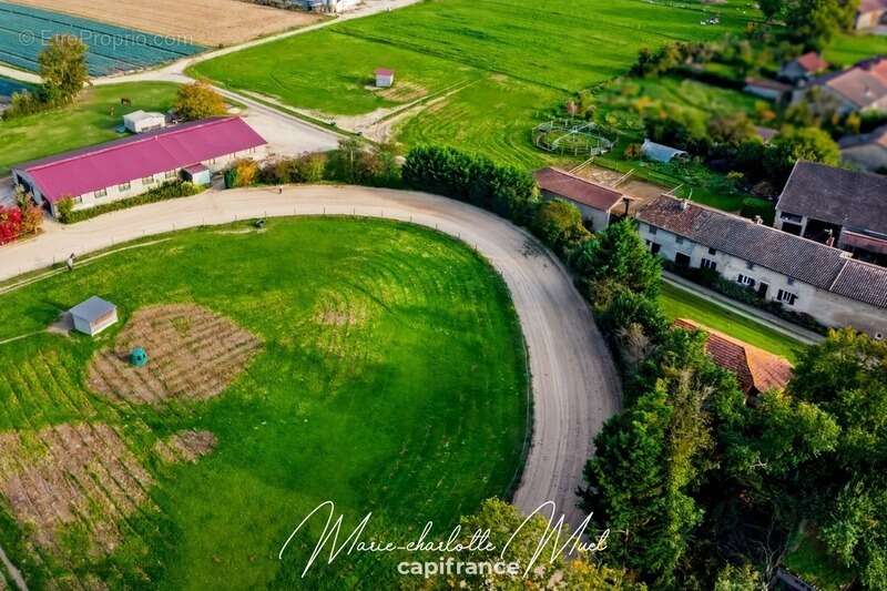 Maison à SAINT-BENIGNE