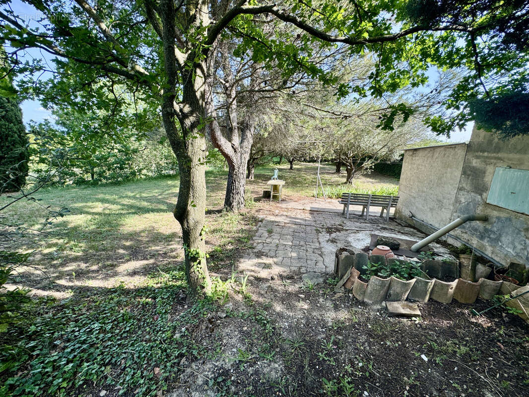 Maison à SAINTE-CECILE-LES-VIGNES