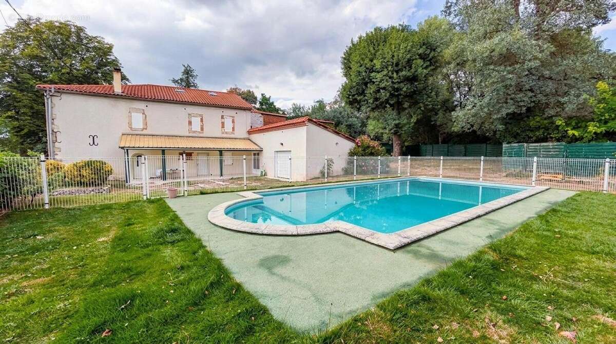 Maison 183 m² à Saint-Jean-De-Thurac  - photo 3