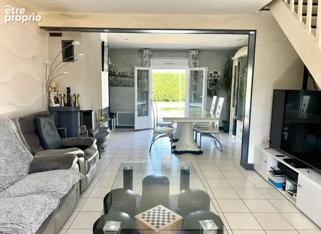 Maison 4 chambres -suite parentale au rdc - piscine - jardin - garage - photo 2