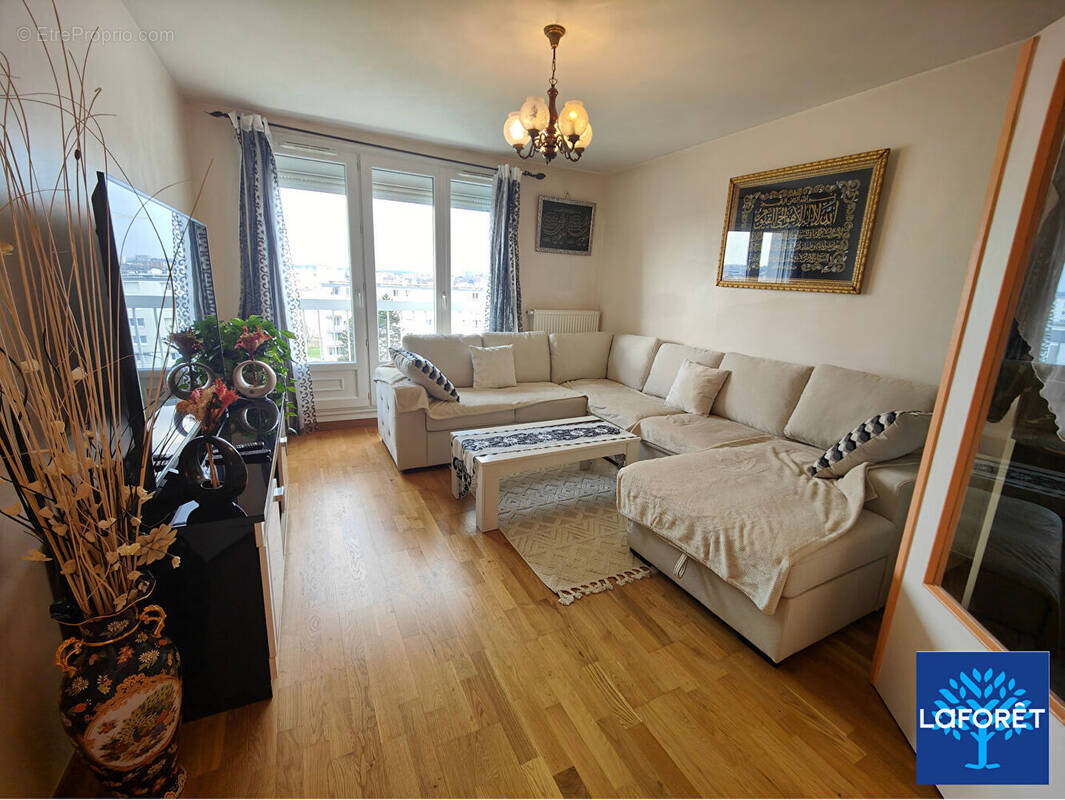 Appartement à NEUILLY-SUR-MARNE