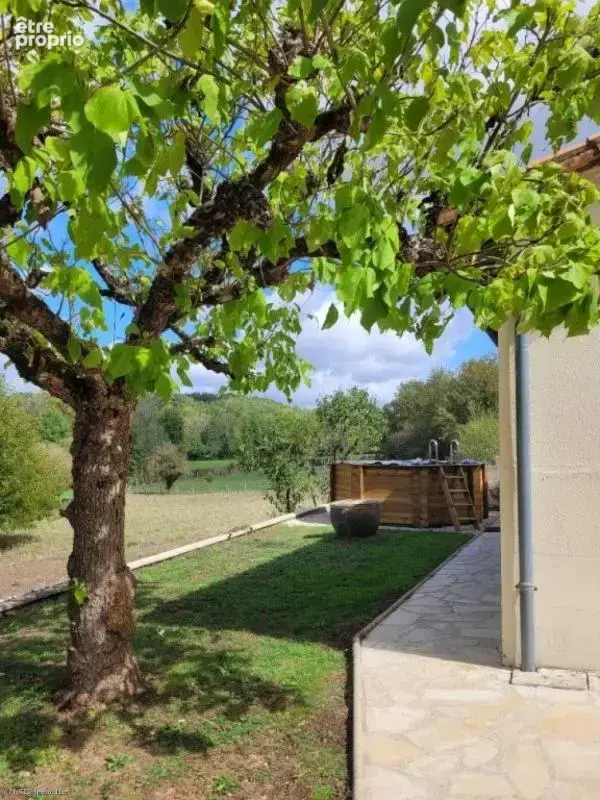 Exclusif ! Charmante Maison En Pierre Avec Une Vue Superbe! - photo 3