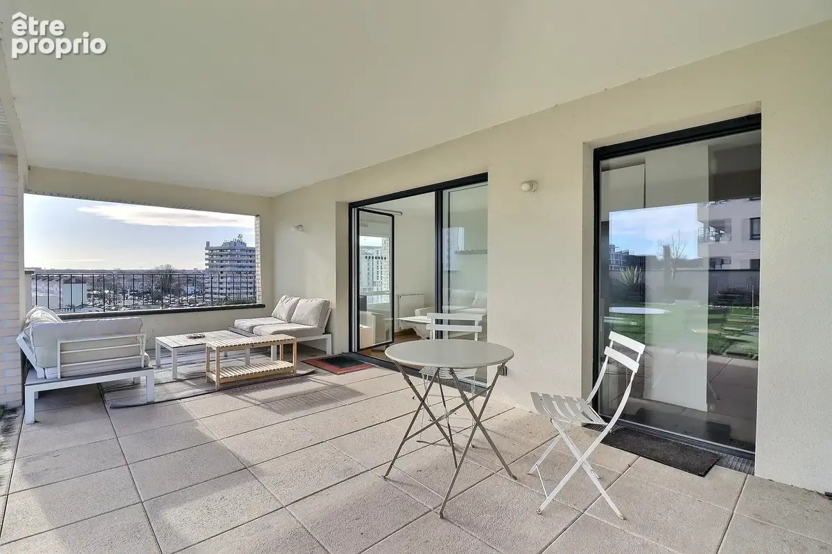 Bordeaux - terrasse exceptionnelle de 100 m2 - appartement  coté jardin au calme absolu - photo 3