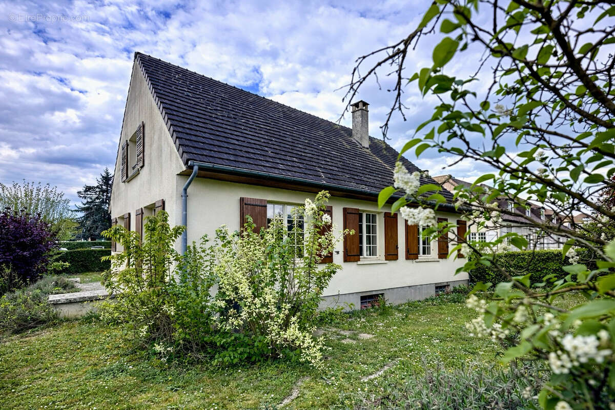 Maison à SENLIS