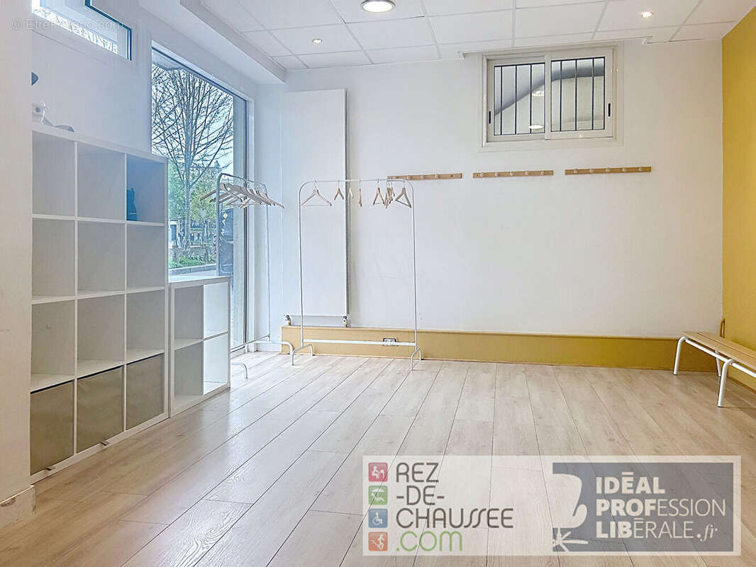 Bureaux Versailles Chantiers de 227 m2 - photo 4
