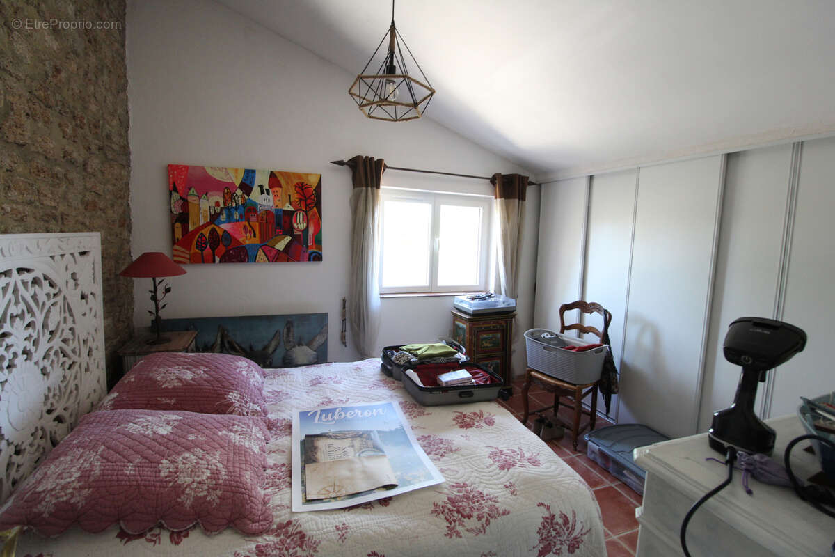Apt, capitale du Luberon, propriété en pierres avec gites et piscine - photo 15