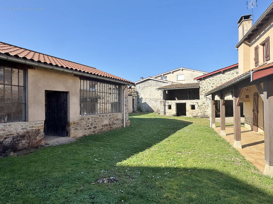 Maison à BRINDAS