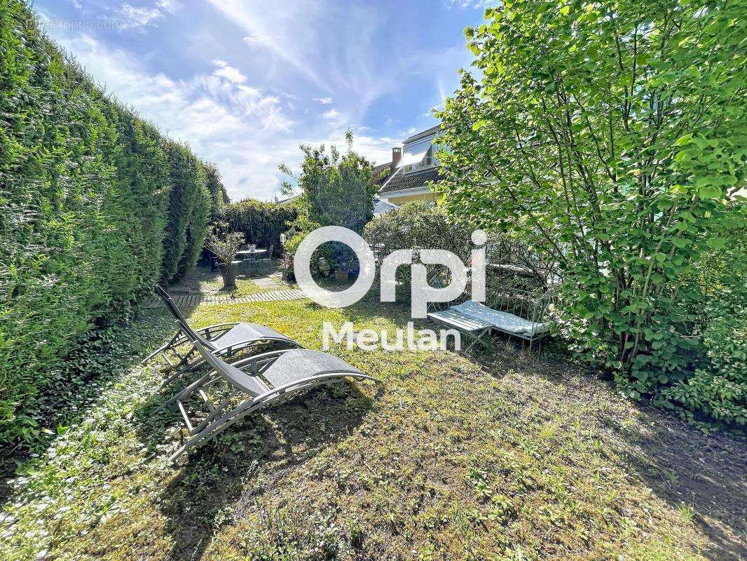Maison à MEULAN