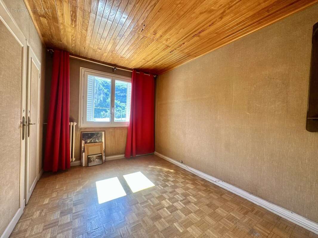 Appartement à FONTAINE