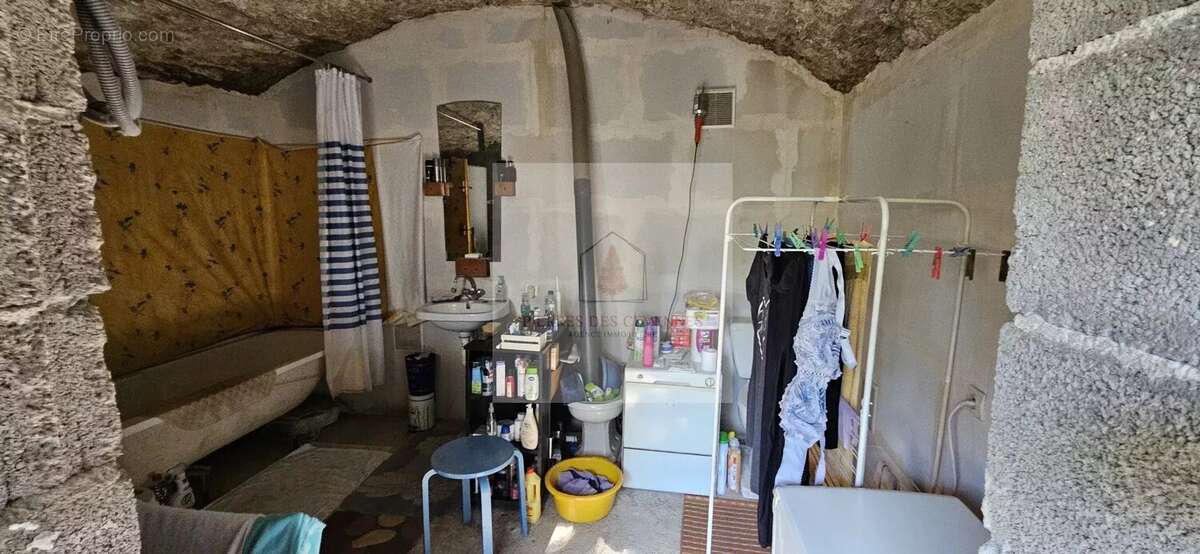 Maison à LE COLLET-DE-DEZE