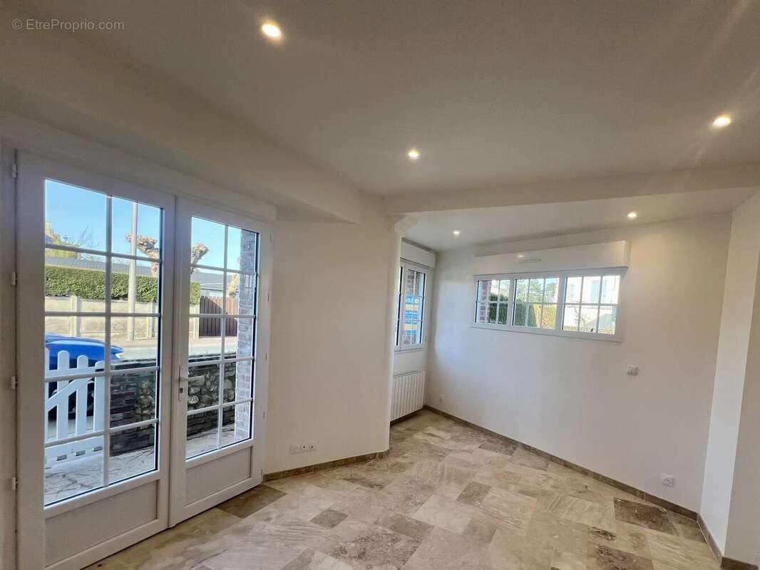 Appartement 2 Pièces  - 150m de la Plage - photo 2