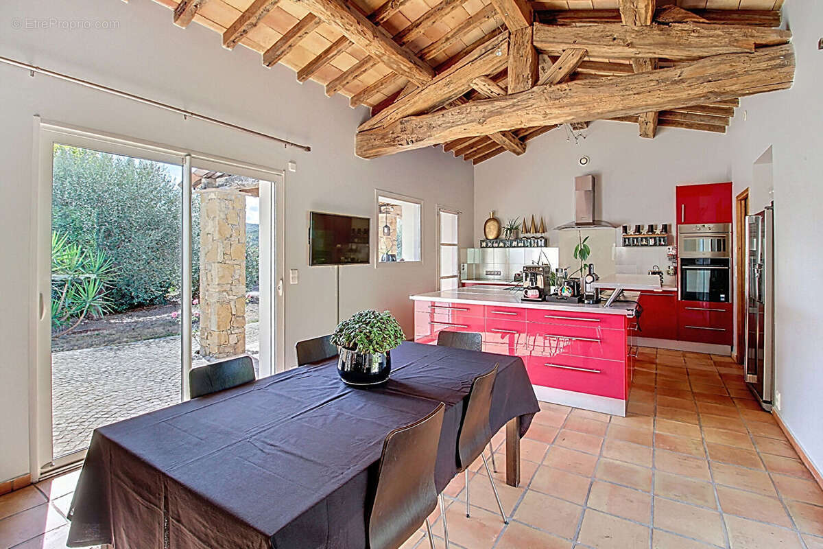 Maison à FIGANIERES