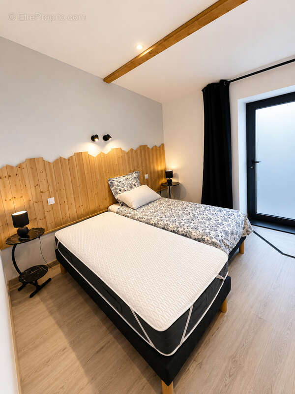 Maison 152 m² à Saint-Julien-Molin-Molette  - photo 7