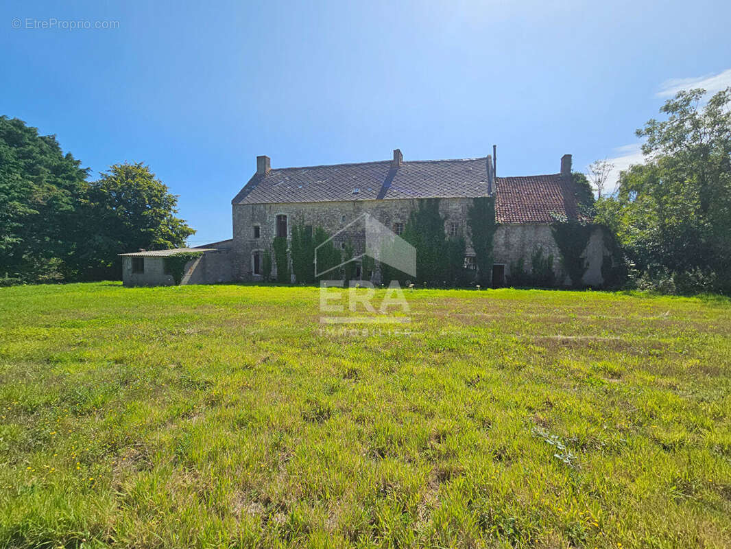 Maison à WIERRE-EFFROY