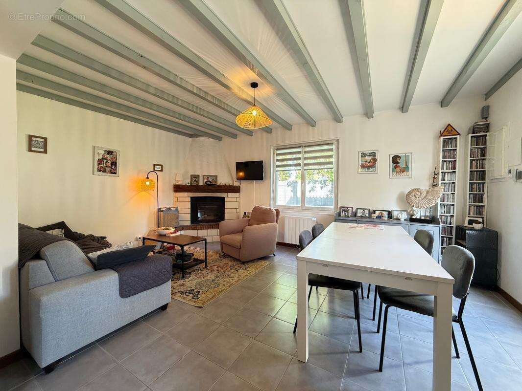 Maison à VAUX-SUR-MER