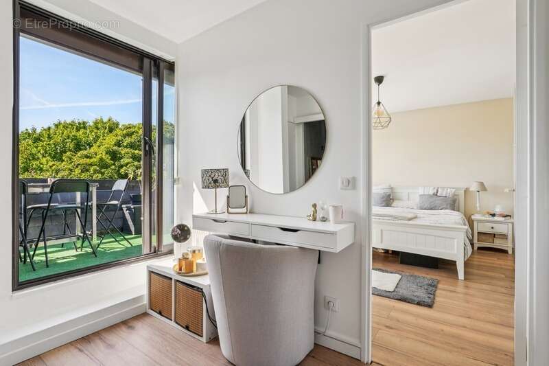 Appartement à LE COUDRAY-MONTCEAUX