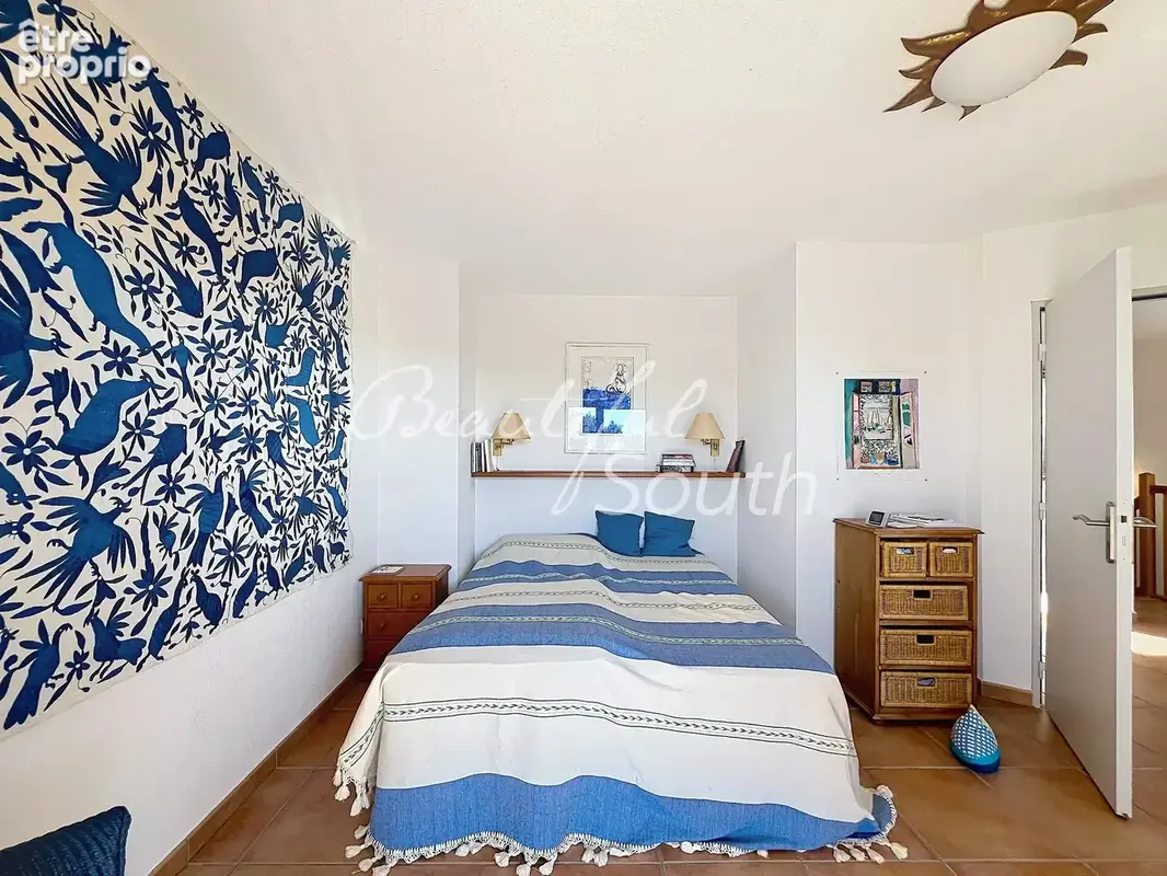 Leucate village – villa 3 faces avec jardin, garage, piscine et solarium avec vues - photo 9