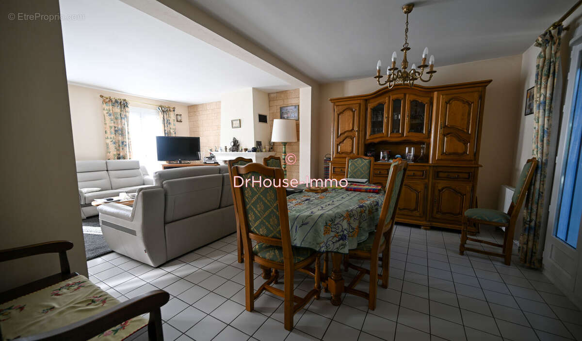 Maison à VILLAINES-SOUS-BOIS