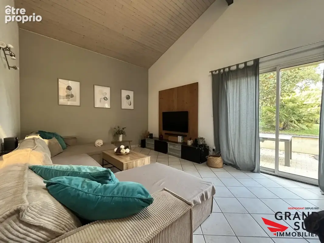 Maison 6 pièces 185 m² à vendre à Cadaujac (33140) - photo 2