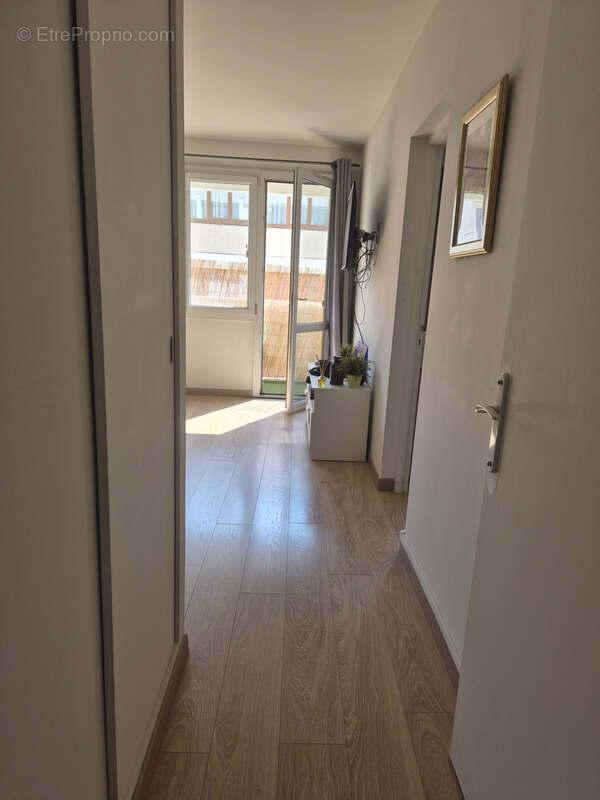 Appartement à MARSEILLE-5E