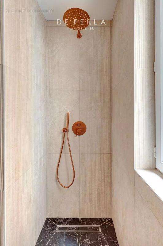 Appartement à PARIS-7E