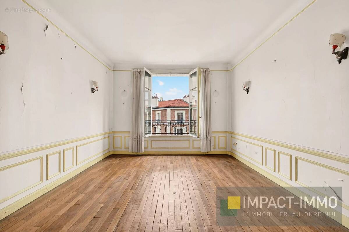 Appartement à COURBEVOIE