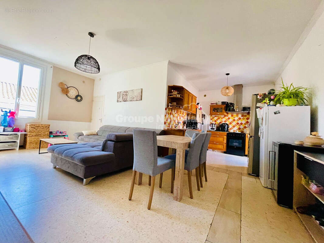 Appartement à LE CAILAR