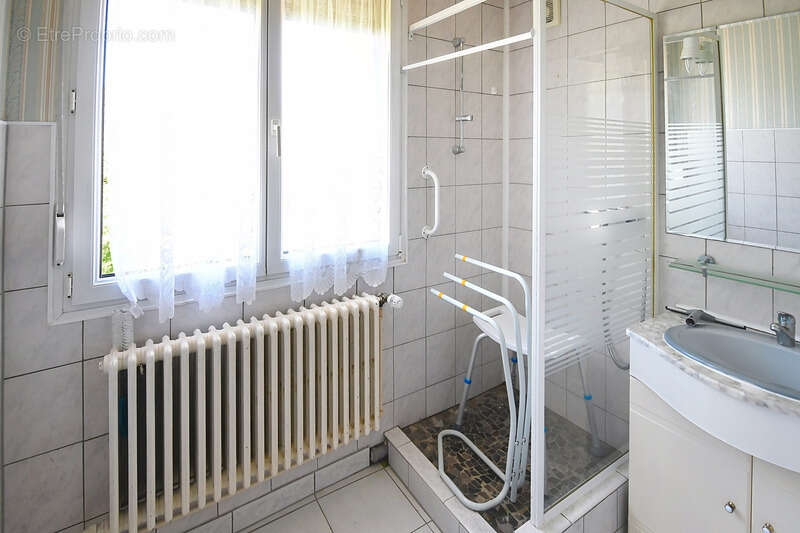Maison à BEUVEILLE
