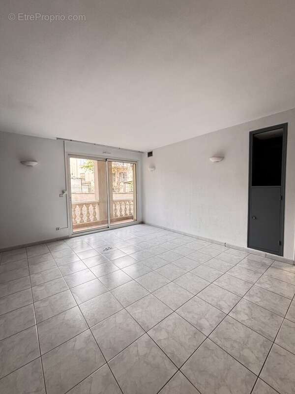 Commerce à DRAGUIGNAN