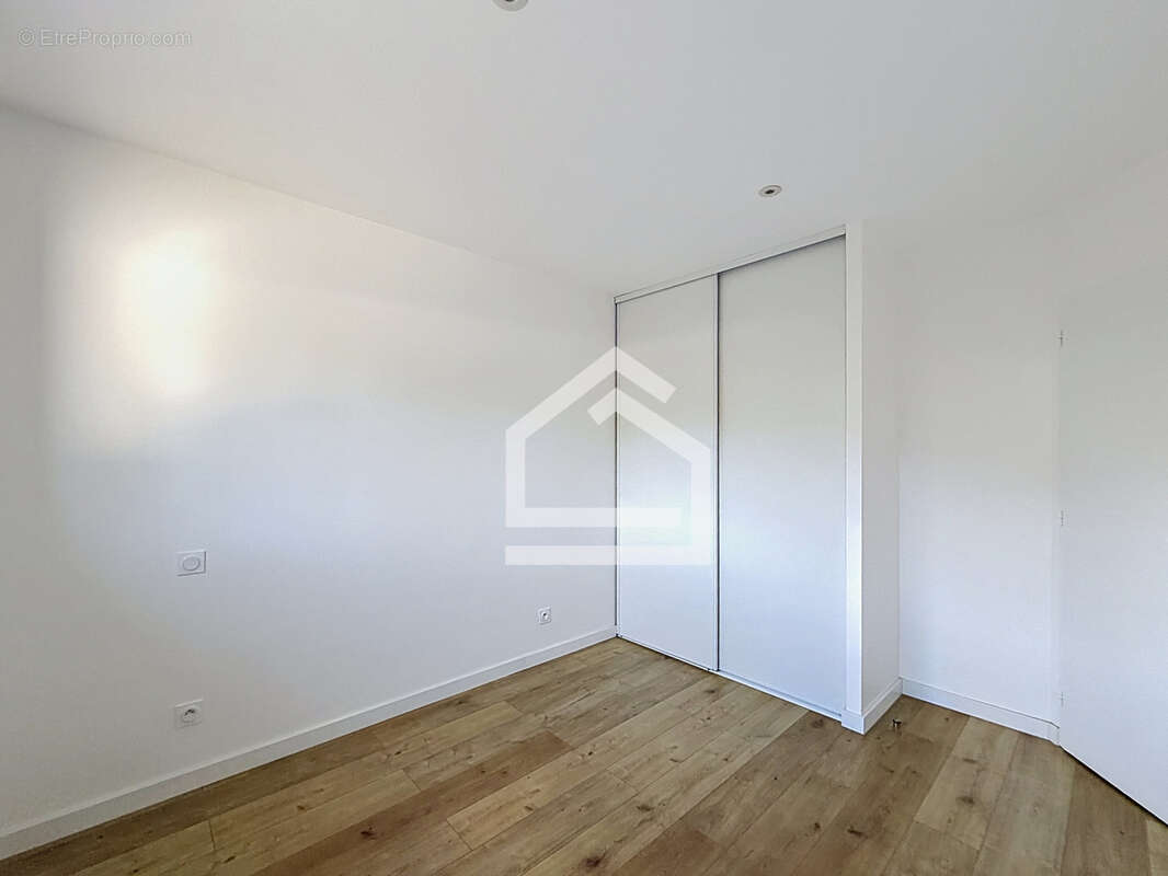 Saint Aubin de médoc - Exclusivité - Maison avec trois chambres et garage dans un environnement privilégié - photo 5