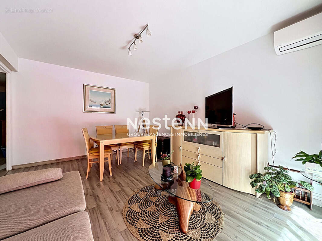 Golfe Juan - 2P - 48 m2 - Proche mer - Cave - Meublé - Traversant - photo 3