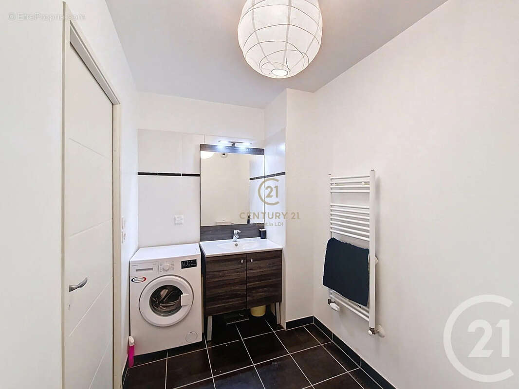 Appartement à LYON-8E