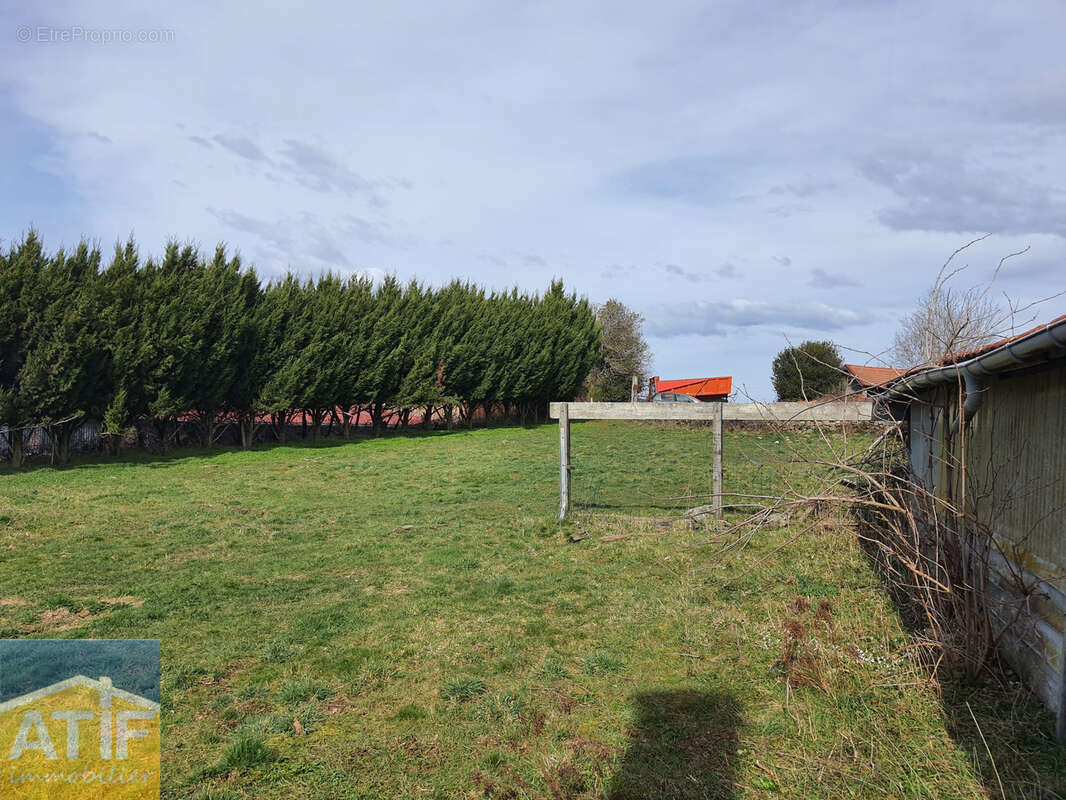 Maison à NOIRETABLE