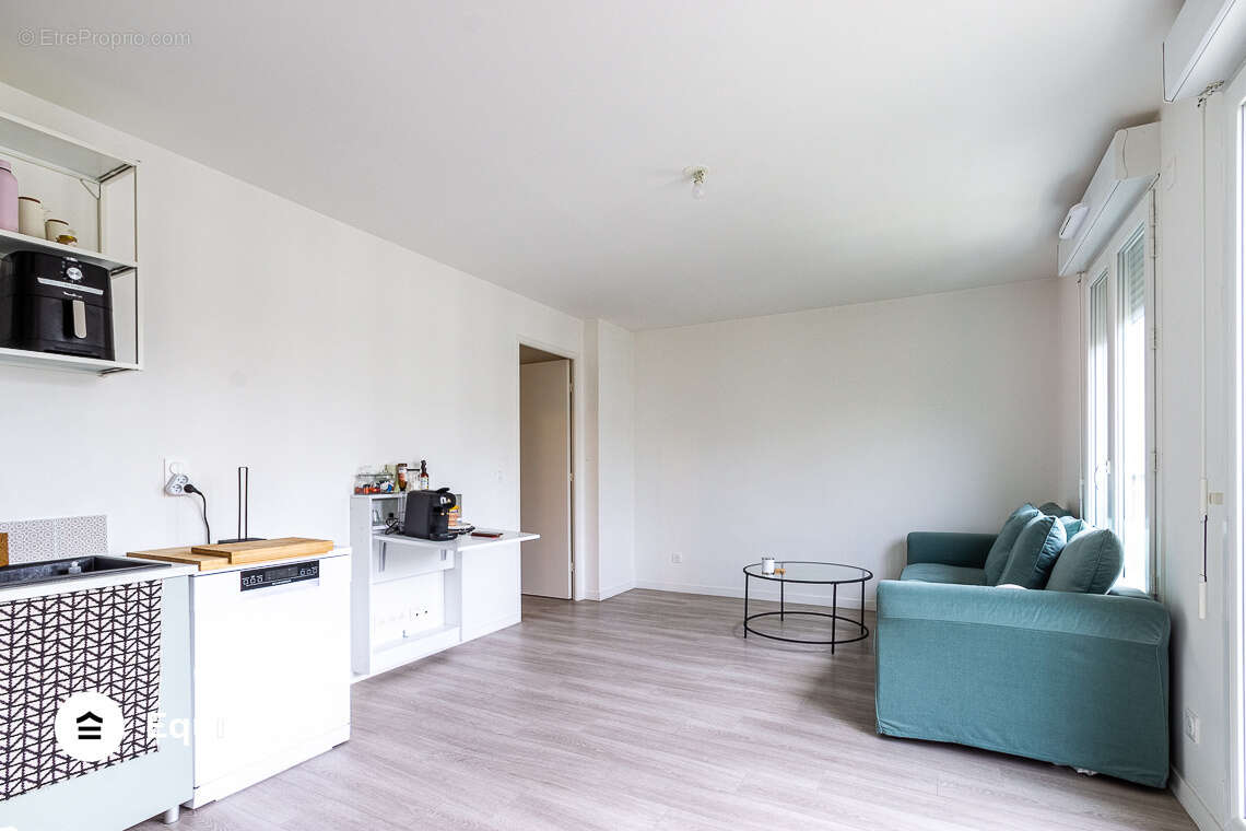 Appartement à LE BLANC-MESNIL