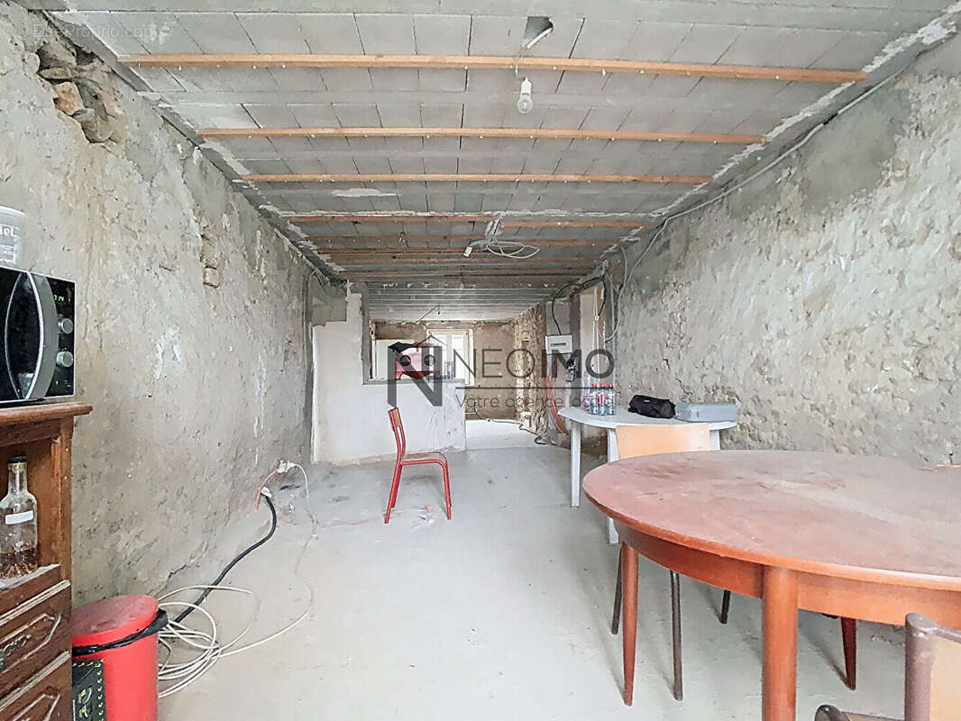 Maison à ROUVRES-LA-CHETIVE