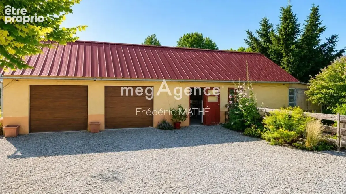 Maison de pays 123 m² – Dépendances – 7 263 m² de terrain - photo 2