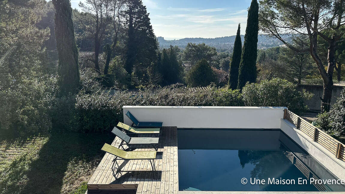 Maison à VILLENEUVE-LES-AVIGNON